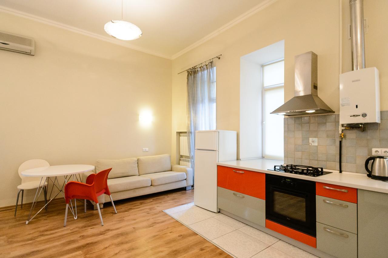 Partner Saksahans'koho Apartment